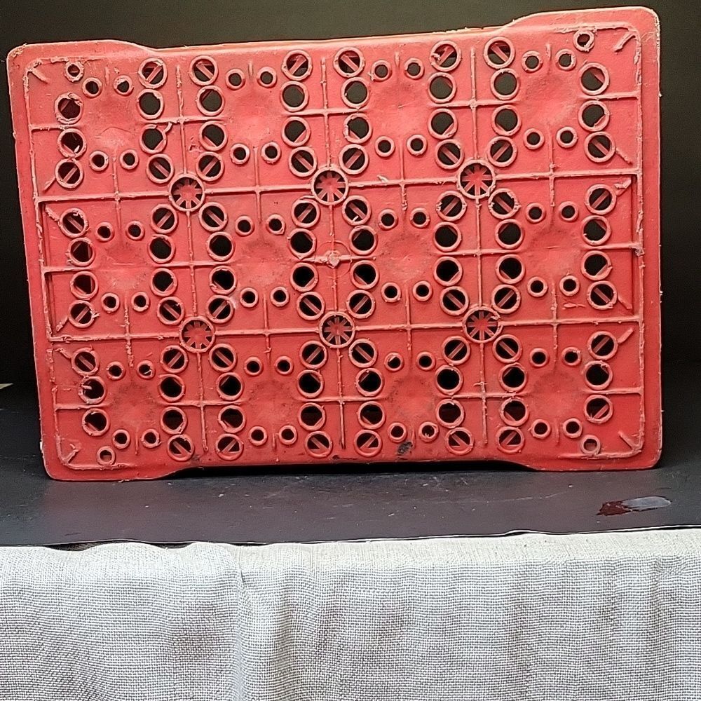 Vintage Coca-Cola Red Plastic Coke Bottle Crate Advertising Carrier 32 - Picture 6 of 7